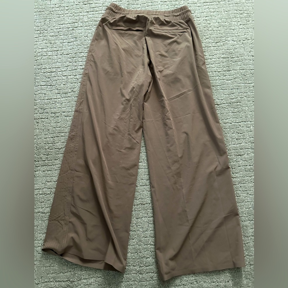 Athleta Avenue Wide Leg Crop Pant, Pyrite, size 0 - Picture 6 of 8
